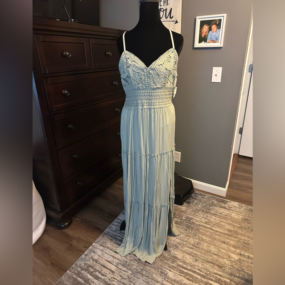 Ultra Flirt Lace Maxi Dress in Soft Green